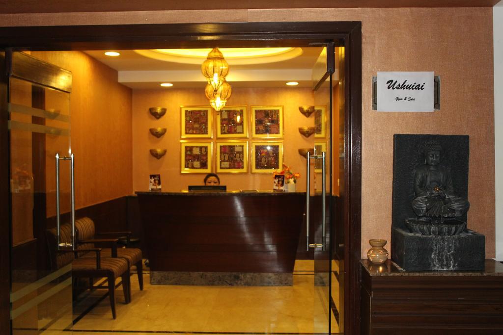 The Golden Plaza Hotel Panchkula Exterior foto