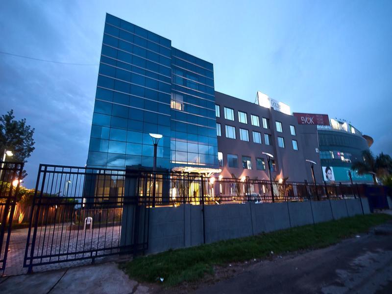 The Golden Plaza Hotel Panchkula Exterior foto